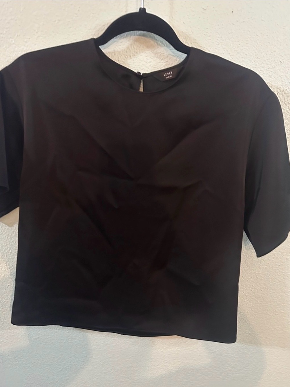 Leset Black Short-Sleeve Women's Top -Silky - Picture 2 of 6